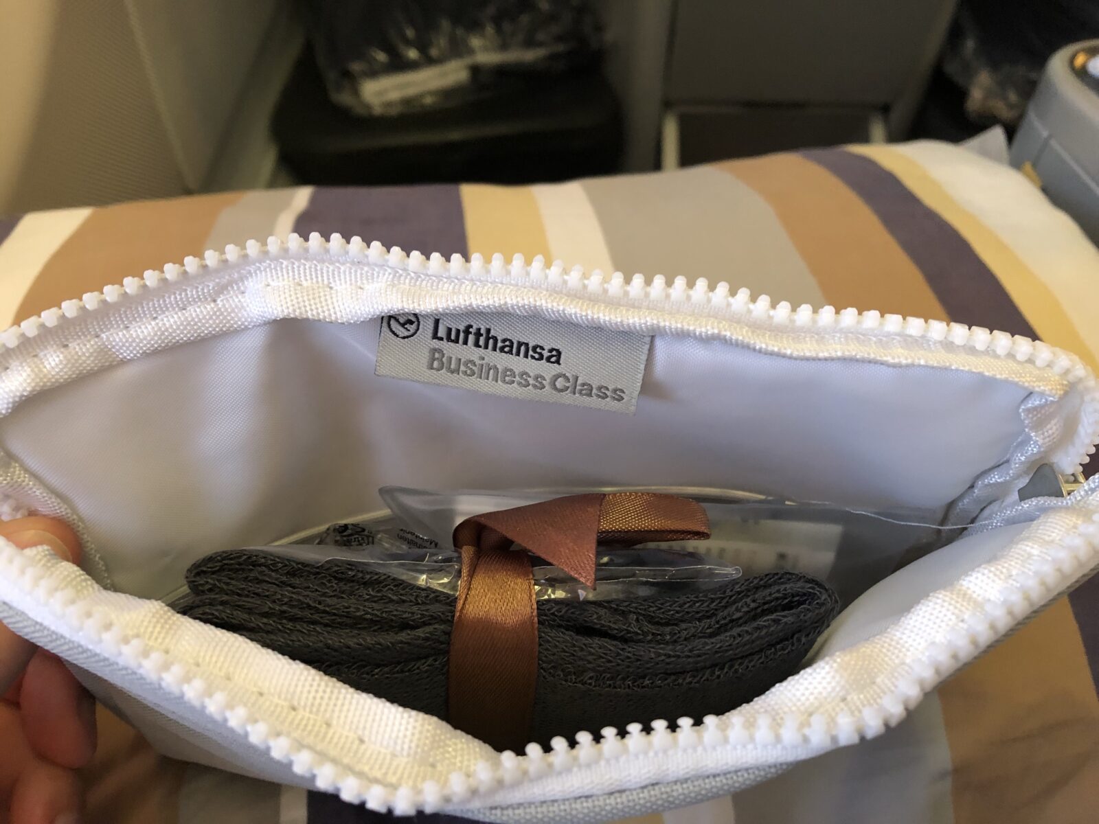 Amenity Kit der Lufthansa Business Class