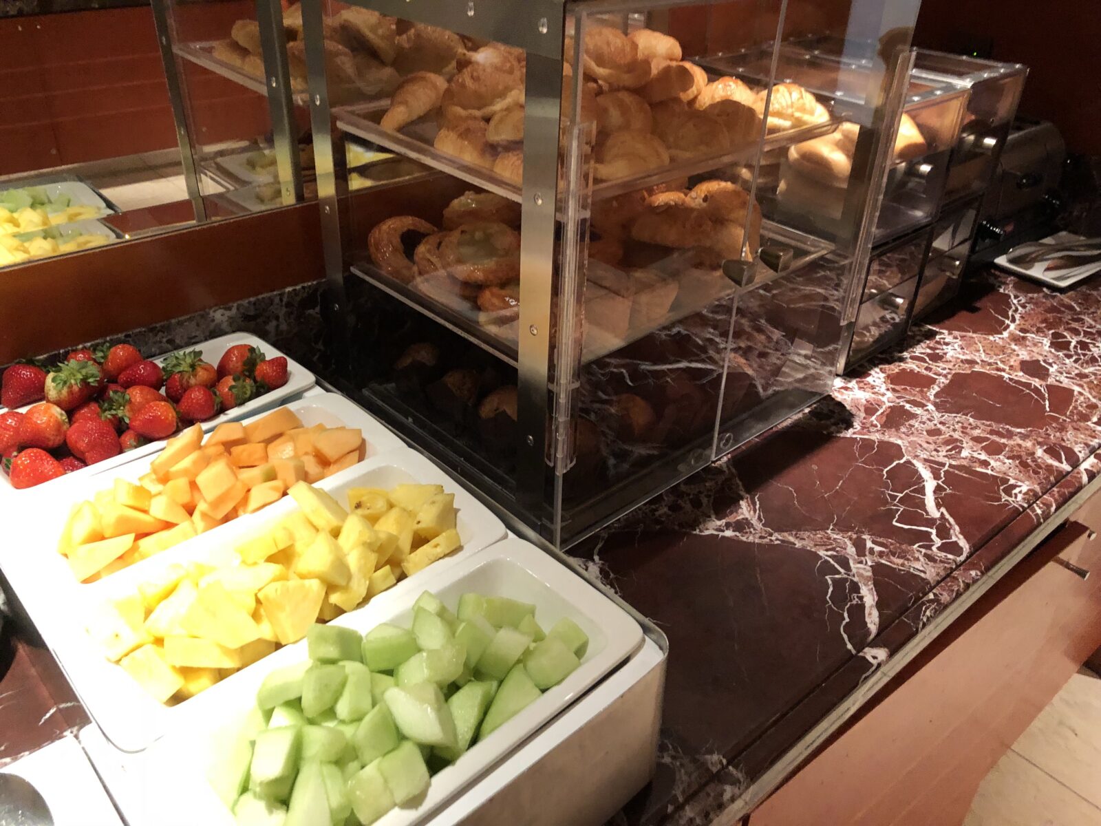 Frühstück in der Lounge Frühstück in der Lounge