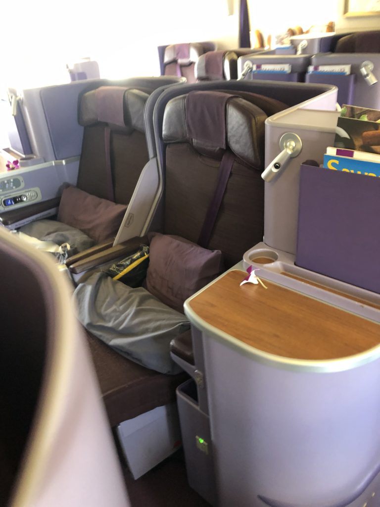 Review Thai Airways