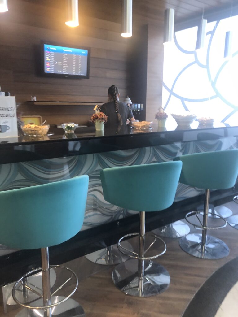 Review: Platinum Flughafen Lounge in Budapest