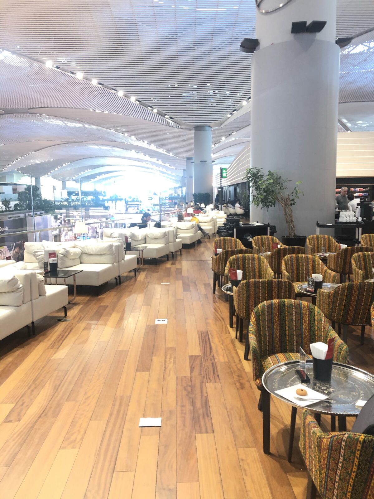 Review: Turkish Airlines Lounge Miles&Smiles in Istanbul