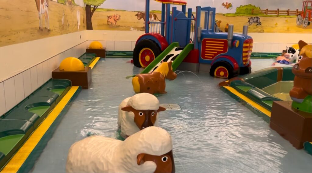 Wasserspielplatz im Kinderhotel Oberjoch Familux Resort
